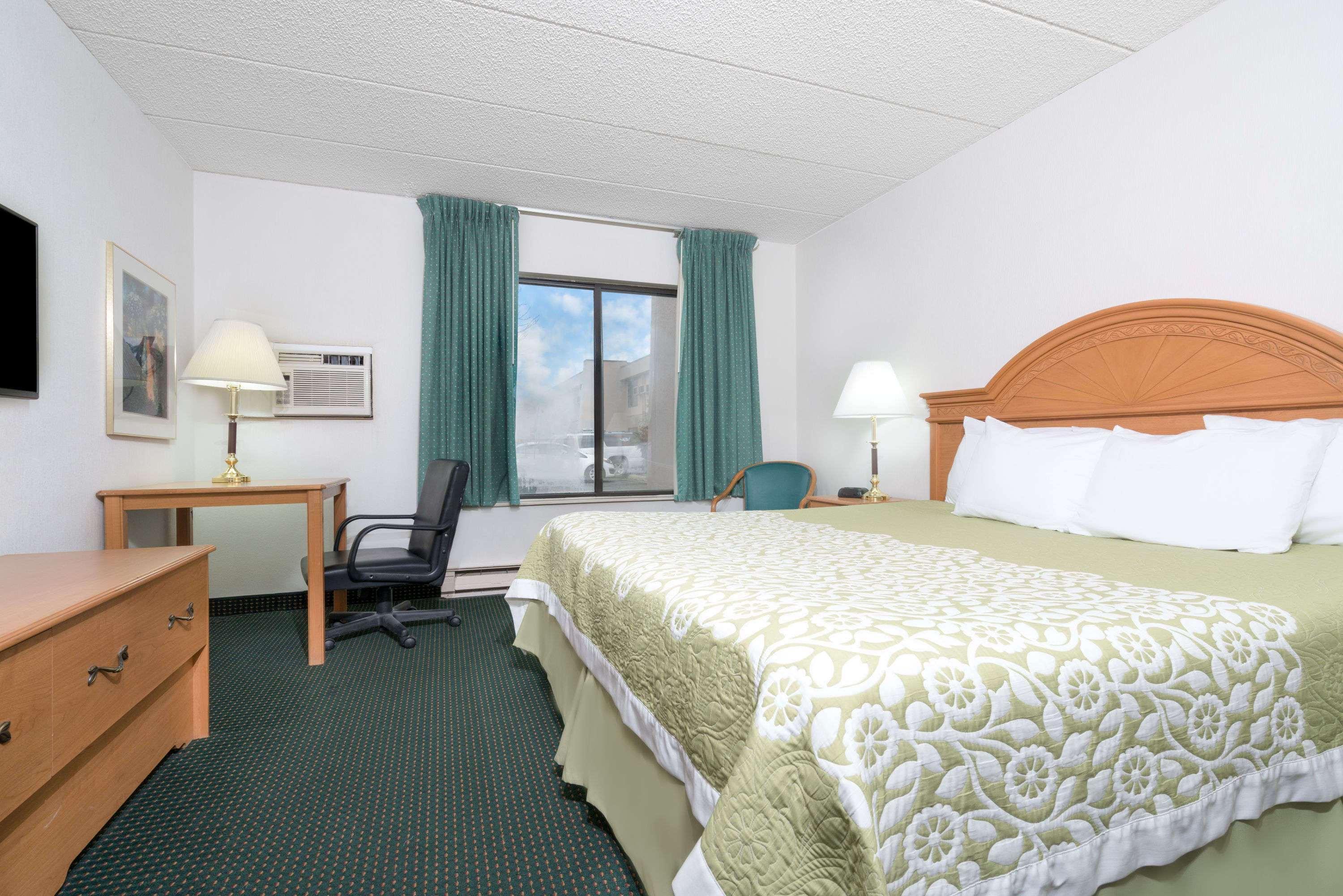 Days Inn By Wyndham St Cloud Saint Cloud Bagian luar foto